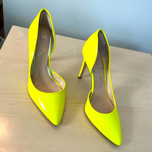 Jessica Simpson neon yellow heels - Picture 6 of 9